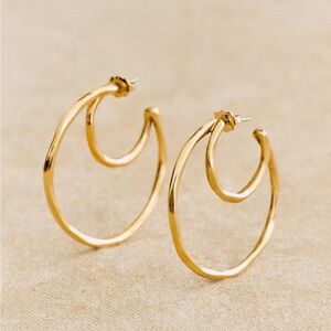 Sezane Chiara Gold Twisted Hoop Earrings